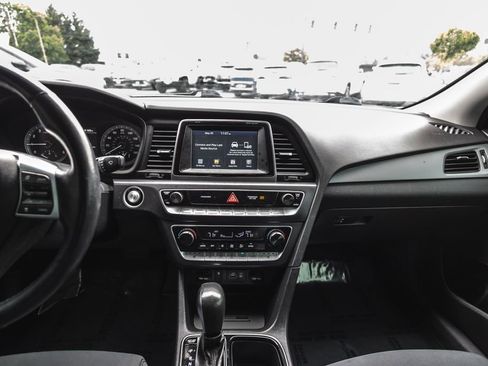 Used 2019 Hyundai Sonata SEL w/ Tech Package 02 FWD image 24