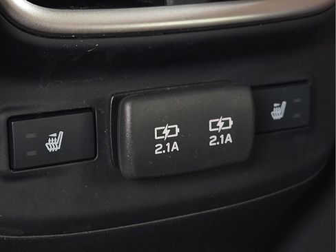 Used 2020 Subaru Outback Touring XT AWD/4WD image 11