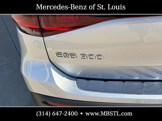 Certified 2023 Mercedes-Benz EQB 300 4MATIC w/ Driver Assistance Package image 10