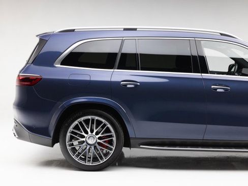 Used 2024 Mercedes-Benz GLS 63 AMG 4MATIC image 21