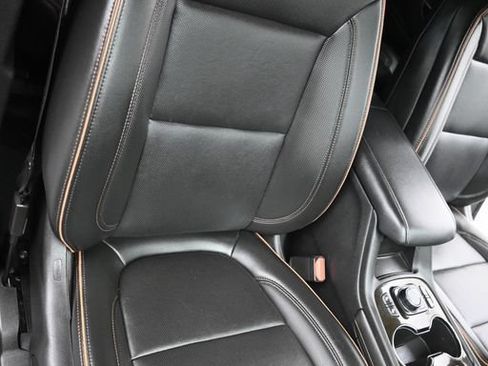 Used 2021 GMC Acadia AT4 w/ LPO, 'HIT The Road' Package AWD/4WD image 19