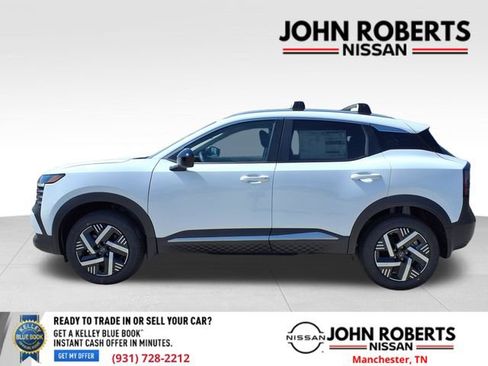 New 2026 Nissan Kicks SV w/ Charging Package FWD image 2