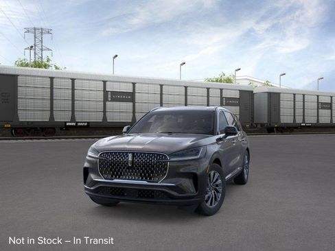 New 2026 Lincoln Aviator AWD image 2