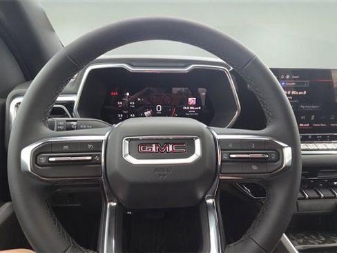 New 2026 GMC Canyon Elevation image 12