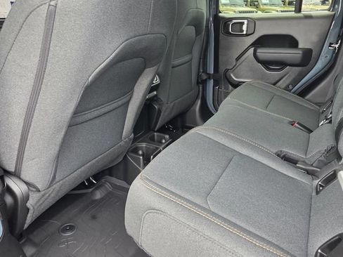 New 2026 Jeep Gladiator Sport AWD/4WD image 6