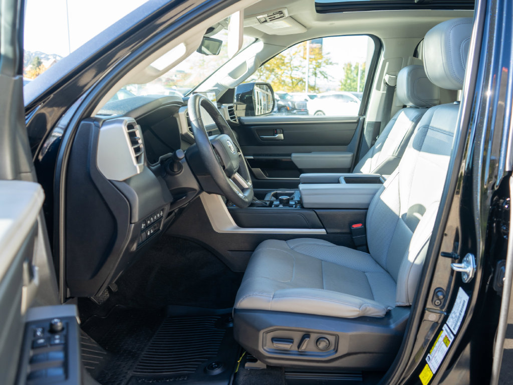 Used 2024 Toyota Tundra Limited AWD/4WD image 11