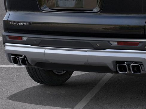 New 2026 Chevrolet Traverse LT w/ Sun and Wheel Package image 14