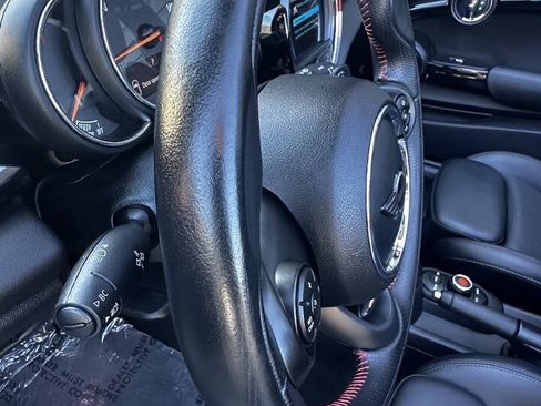 Used 2019 MINI Cooper S w/ Signature Upholstery Package FWD image 18