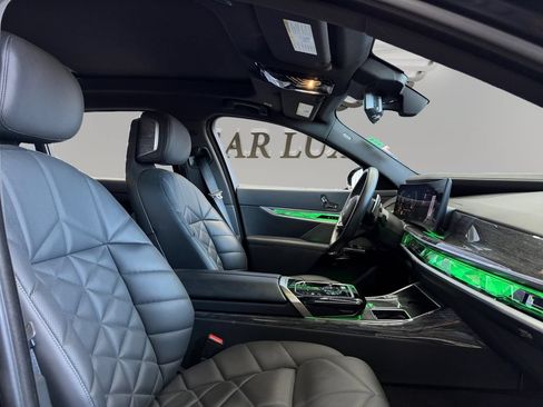 Used 2023 BMW 740i RWD image 15