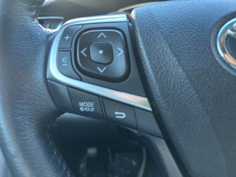 Used 2017 Toyota Camry XSE image 14