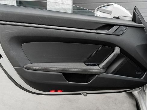 Used 2024 Porsche 911 GT3 RWD image 23