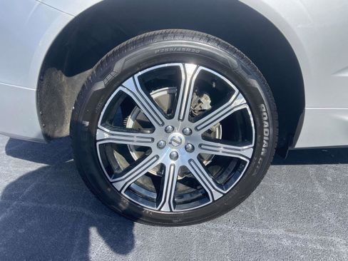 Used 2019 Volvo XC60 T8 Inscription w/ Advanced Package image 11