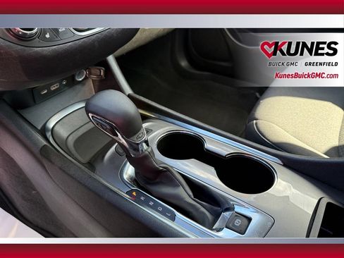 Used 2025 Chevrolet Malibu LT FWD image 13