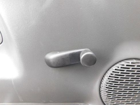 Used 2006 Chevrolet Silverado 1500 W/T image 12