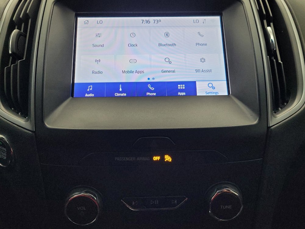 Used 2020 Ford Edge SE FWD image 25