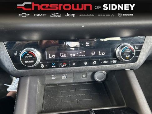 Used 2025 Mitsubishi Outlander 4WD Plug-In Hybrid image 39