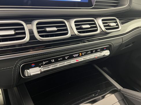 Certified 2026 Mercedes-Benz Maybach GLS 600 4MATIC image 33