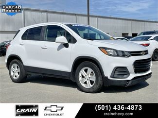 Used 2022 Chevrolet Trax LS w/ Tint and Cruise Package image 1