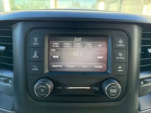 Used 2022 RAM 2500 Tradesman w/ Chrome Appearance Group image 19