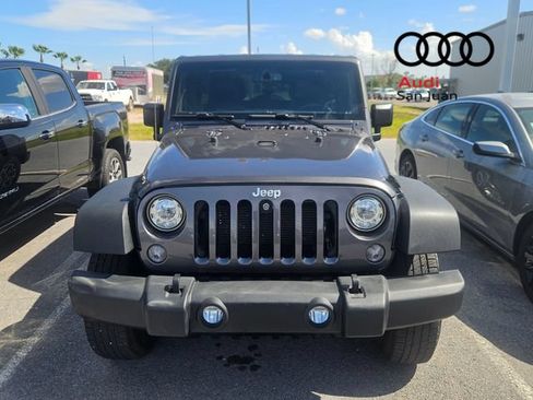 Used 2017 Jeep Wrangler Unlimited Rubicon w/ Connectivity Group AWD/4WD image 2