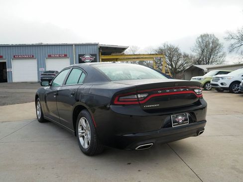 Used 2021 Dodge Charger SXT w/ Leather Interior Group image 4