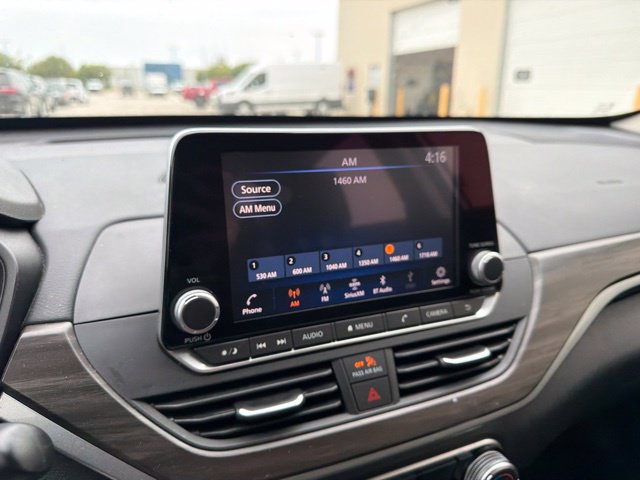 Used 2025 Nissan Altima 2.5 SV FWD image 23