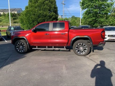 Used 2024 GMC Canyon Denali AWD/4WD image 9