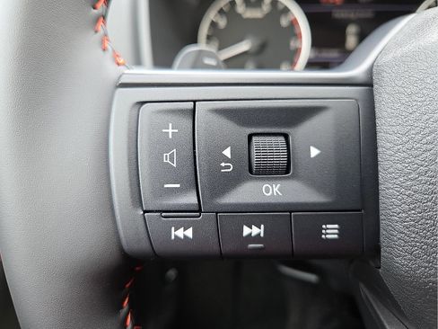 Used 2026 Nissan Rogue SV AWD/4WD image 19