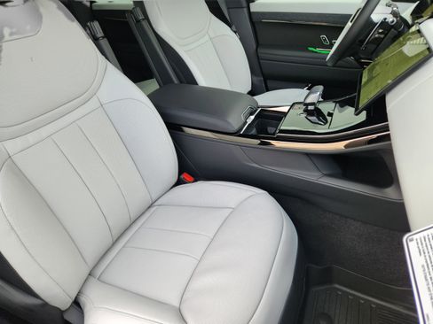 New 2026 Land Rover Range Rover Sport Dynamic SE AWD/4WD image 15