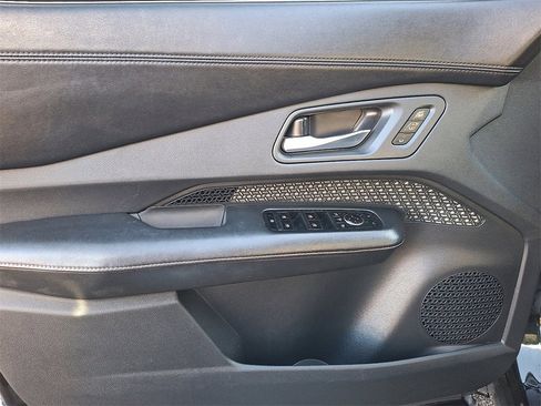 Used 2024 Nissan Ariya FWD image 13