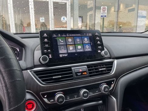 Used 2019 Honda Accord EX image 8