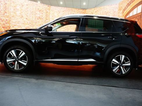 Certified 2023 Nissan Rogue SL w/ SL Premium Package AWD/4WD image 4
