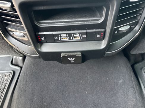 Used 2021 RAM 2500 Limited AWD/4WD image 21