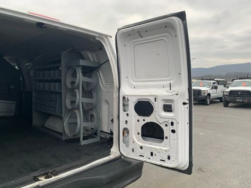 Used 2014 Ford E-350 and Econoline 350 Extended Super Duty w/ Insulation Package image 24