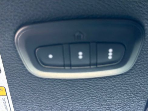 Used 2023 Jeep Wrangler Unlimited Rubicon w/ Cold Weather Group AWD/4WD image 19