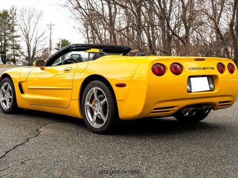 Used 2001 Chevrolet Corvette Convertible w/ Preferred Equipment Group2 image 6