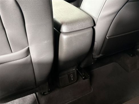 Used 2023 Chevrolet TrailBlazer RS w/ Convenience Package image 35