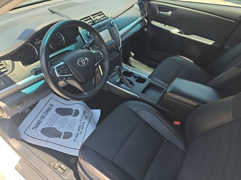 Certified 2017 Toyota Camry SE FWD image 11