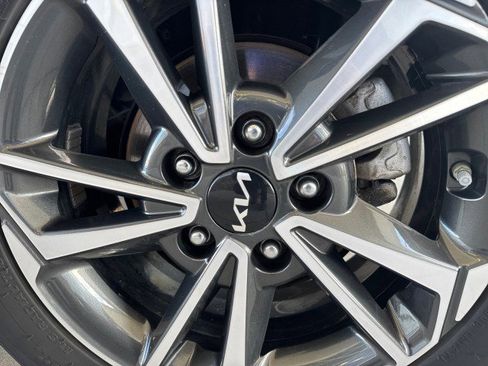 Used 2024 Kia Forte LXS image 5