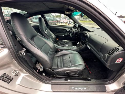 Used 2003 Porsche 911 Carrera RWD image 10