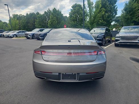 Used 2018 Lincoln MKZ Select w/ Select Plus Package FWD image 8