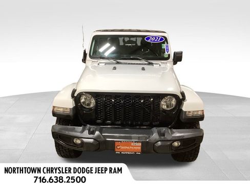 Used 2021 Jeep Gladiator Willys image 1