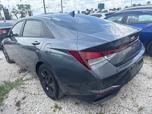 Used 2023 Hyundai Elantra SEL FWD image 8