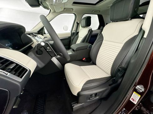New 2026 Land Rover Discovery Limited Edition AWD/4WD image 21