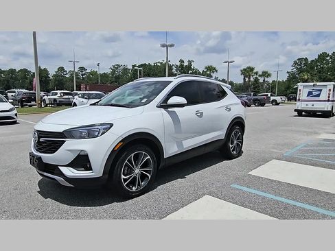 Used 2022 Buick Encore GX Select w/ Safety Package II FWD image 22