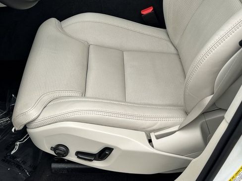 Certified 2022 Volvo XC60 B5 Inscription w/ Advanced Package image 24