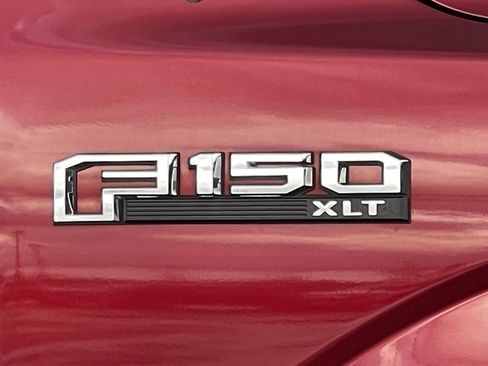 Used 2018 Ford F150 XLT w/ Equipment Group 302A Luxury image 9