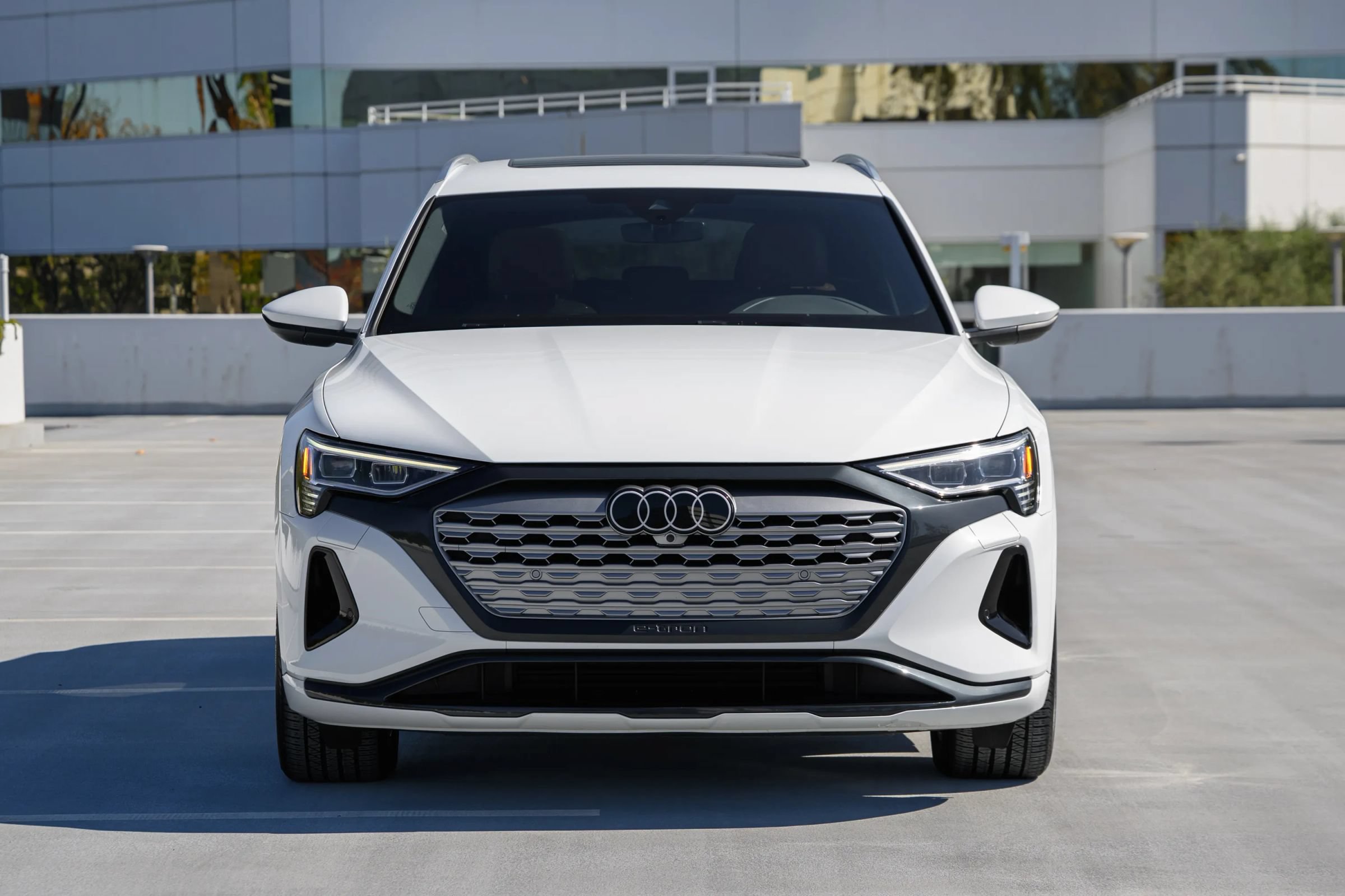 Used 2024 Audi Q8 e-tron Premium AWD/4WD image 2
