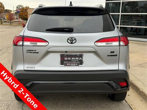 Used 2024 Toyota Corolla Cross SE image 5