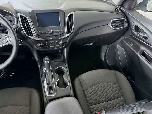 Used 2018 Chevrolet Equinox LT image 24